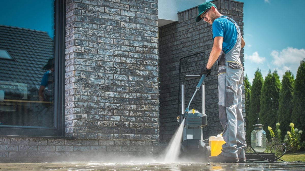 commercial pressure washing Jacksonville FL