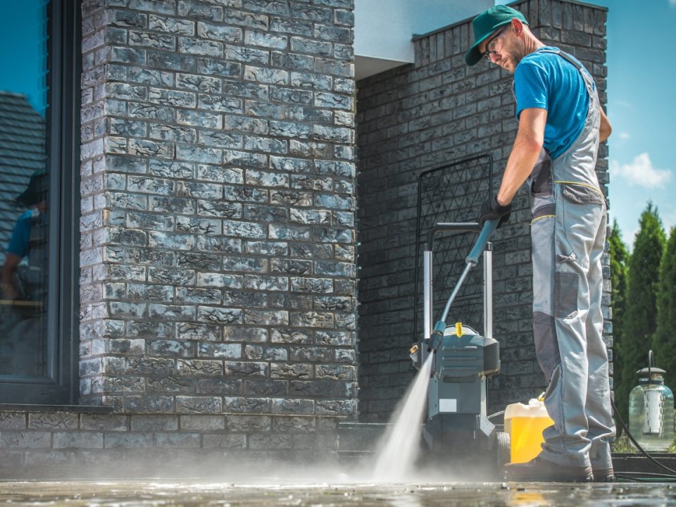 commercial pressure washing Jacksonville FL